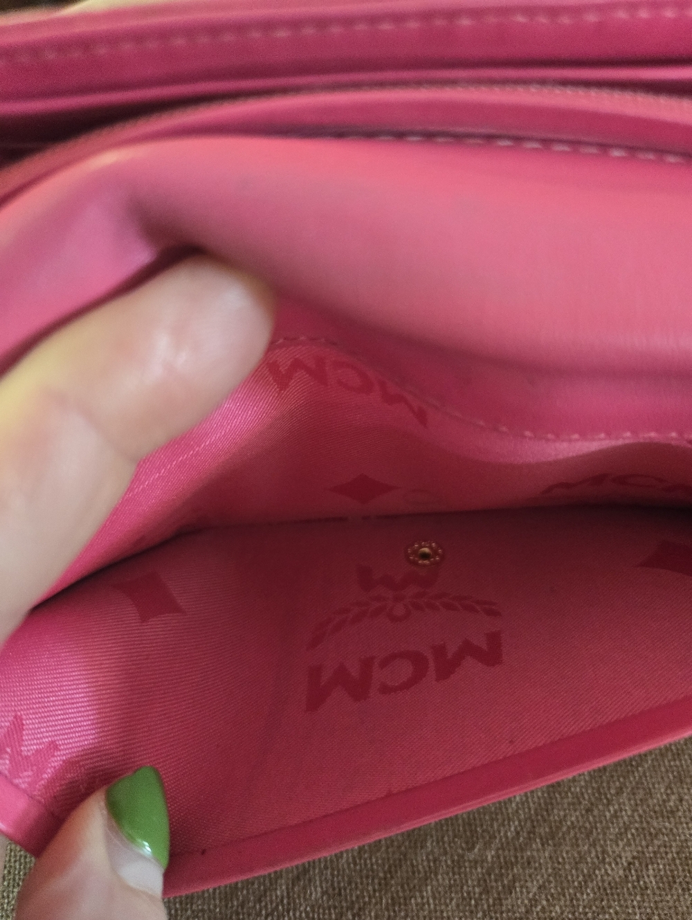 MCM Sweet Visetos Wallet - Picture 9 of 14